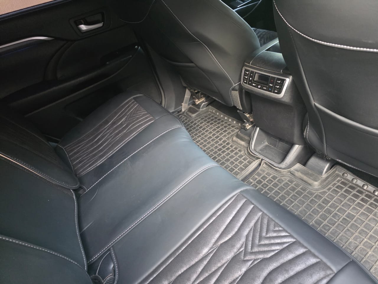 Toyota Highlander 2018 — фото 10 из 11